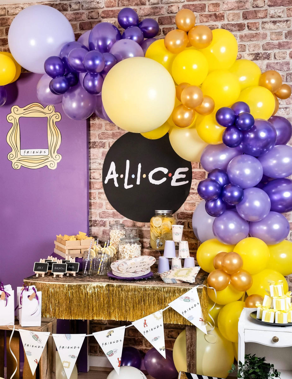 Decorațiune de bufet de petrecere cu mini baloane din latex metalizate pentru arcadă aurii