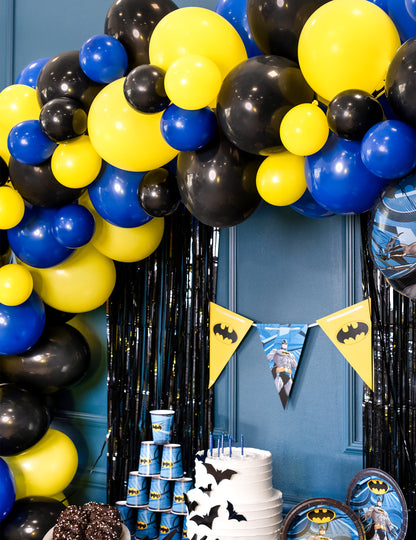 Mise en situation dans une arche du Ballons en latex pour décoration noir