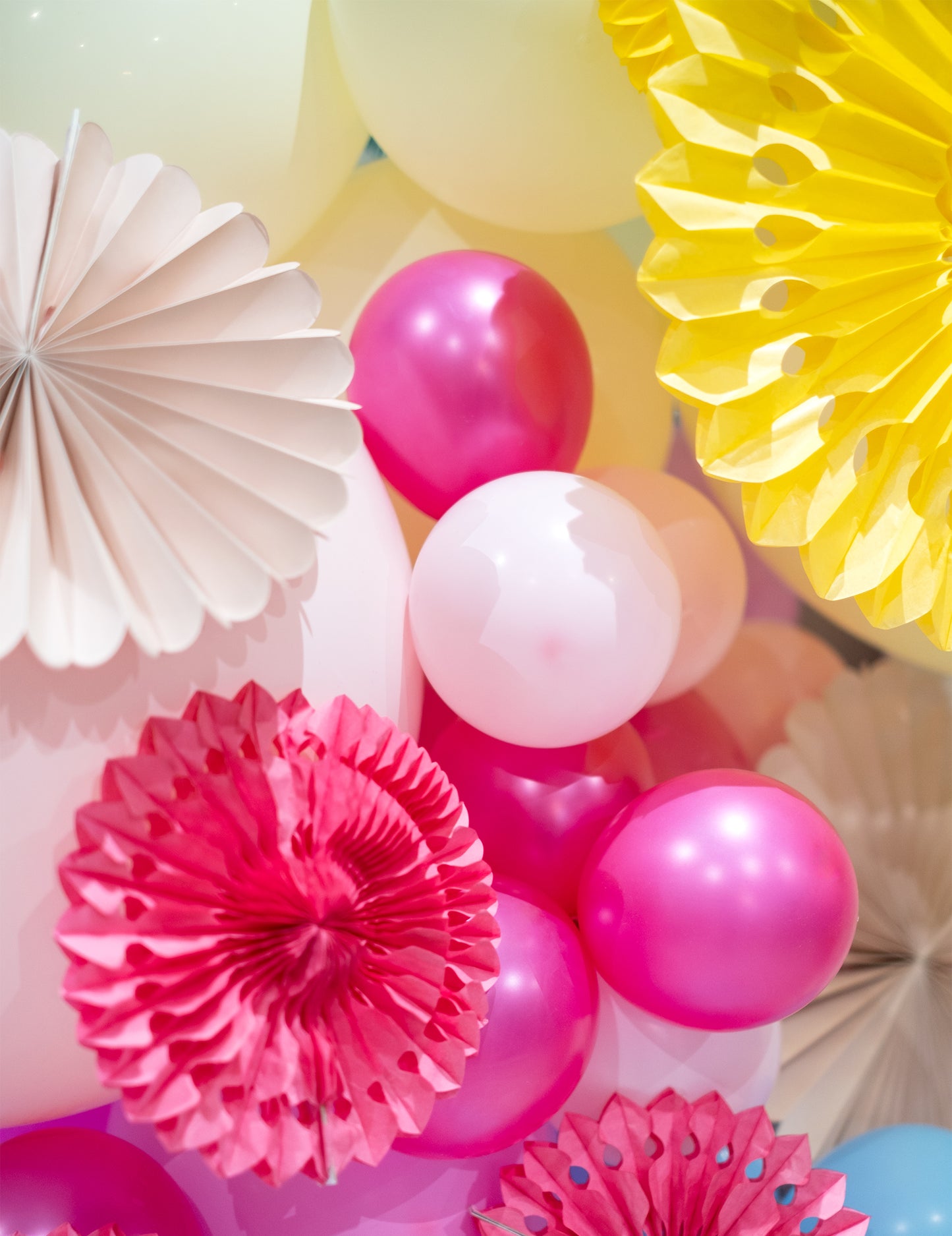 100 mini baloane din latex roz pastel 13 cm pentru arc și decorațiuni