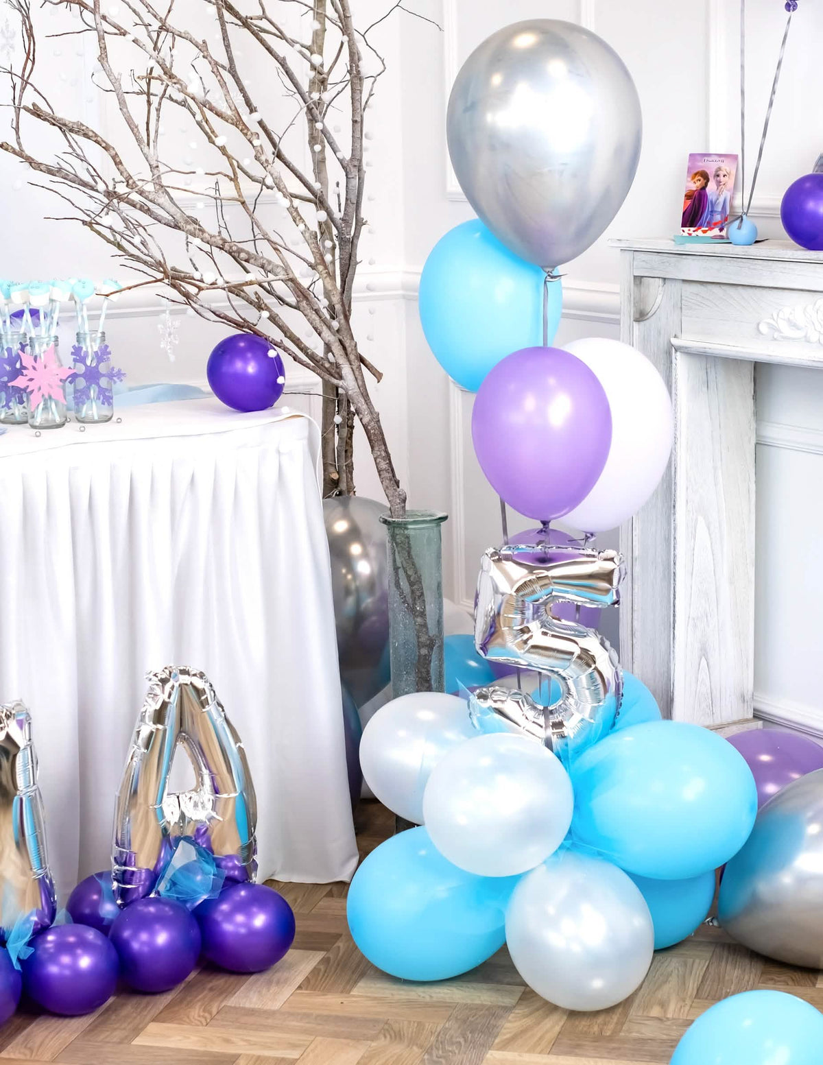 Decorare cu un balon din latex pentru petrecere