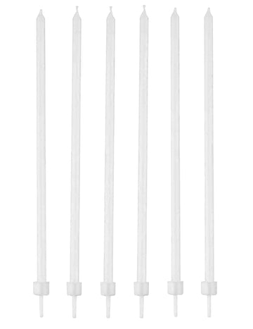 Bougies blanches fines avec bobèches