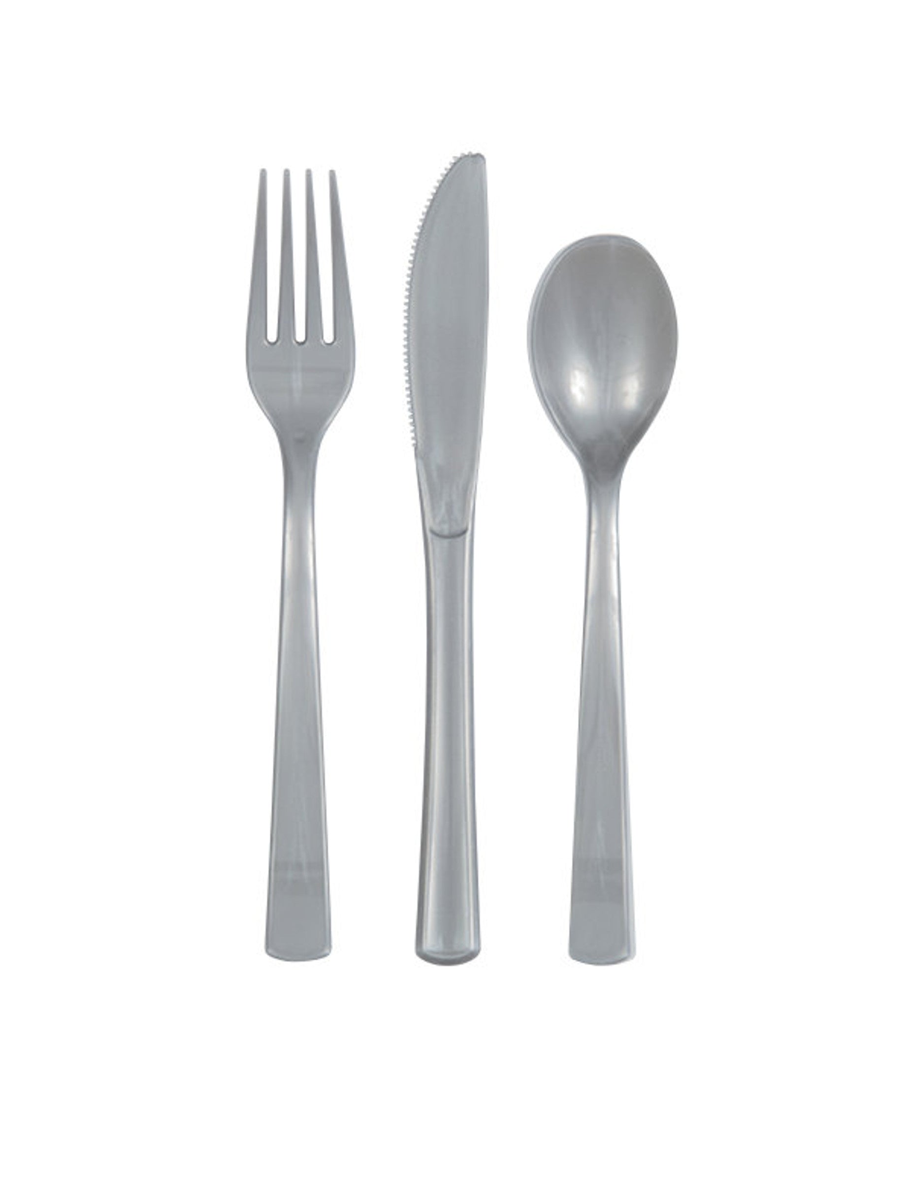 18 couverts en plastique pour 6 personnes argent