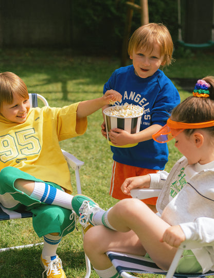 2 recipiente din carton cu dungi albe și negre pentru gustări 14 cm