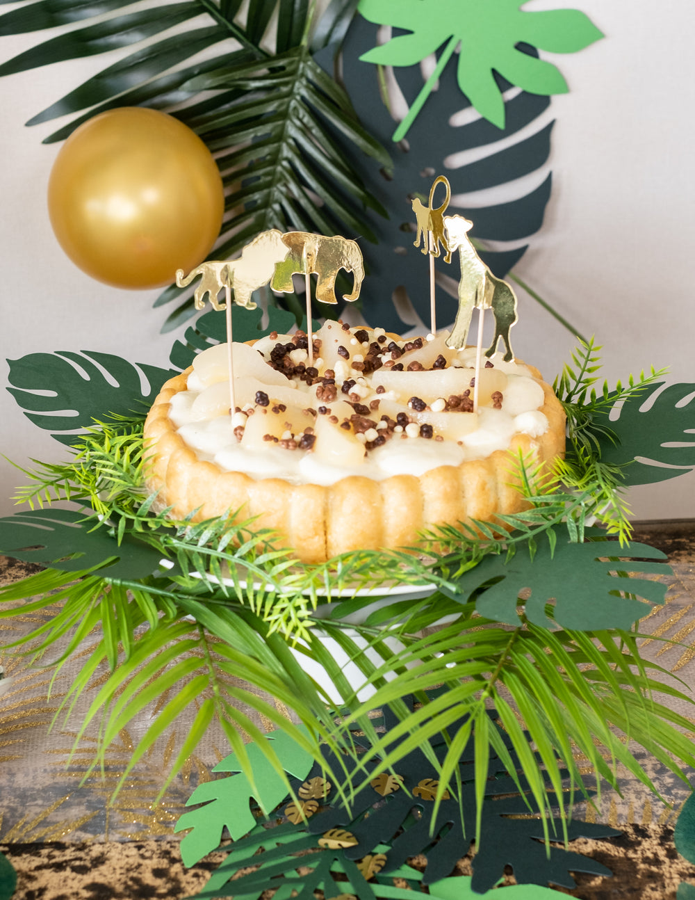 Mise en situation sur un gâteau des pics en bois animaux jungle