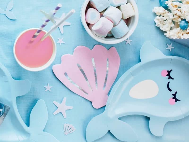 Piesă decorativă de masă cu șervețele de hârtie în formă de scoică, roz iridescent