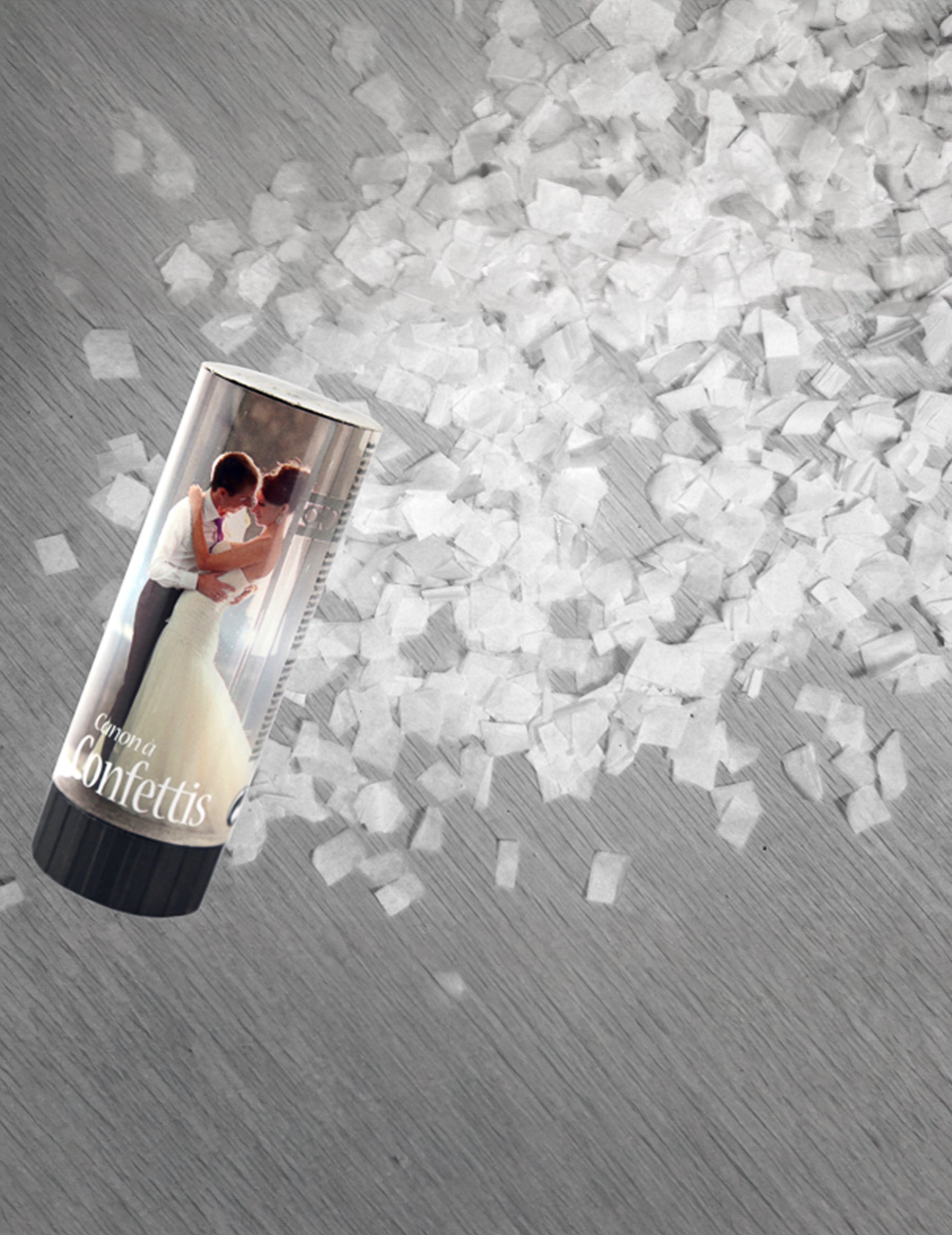 Détail des confettis blancs du 3 canons à confettis de mariage