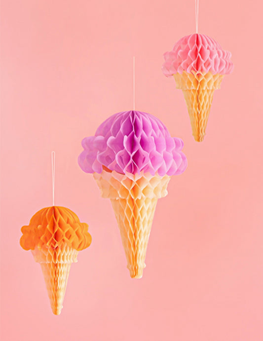 3 Décorations en papier de soie alvéolé cornet de glace 20 à 30 cm
