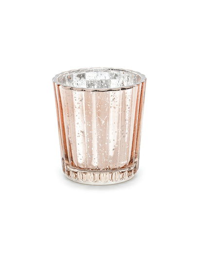 Mise en scène sur table de fête du photophore en verre pour bougies pour décoration de fête