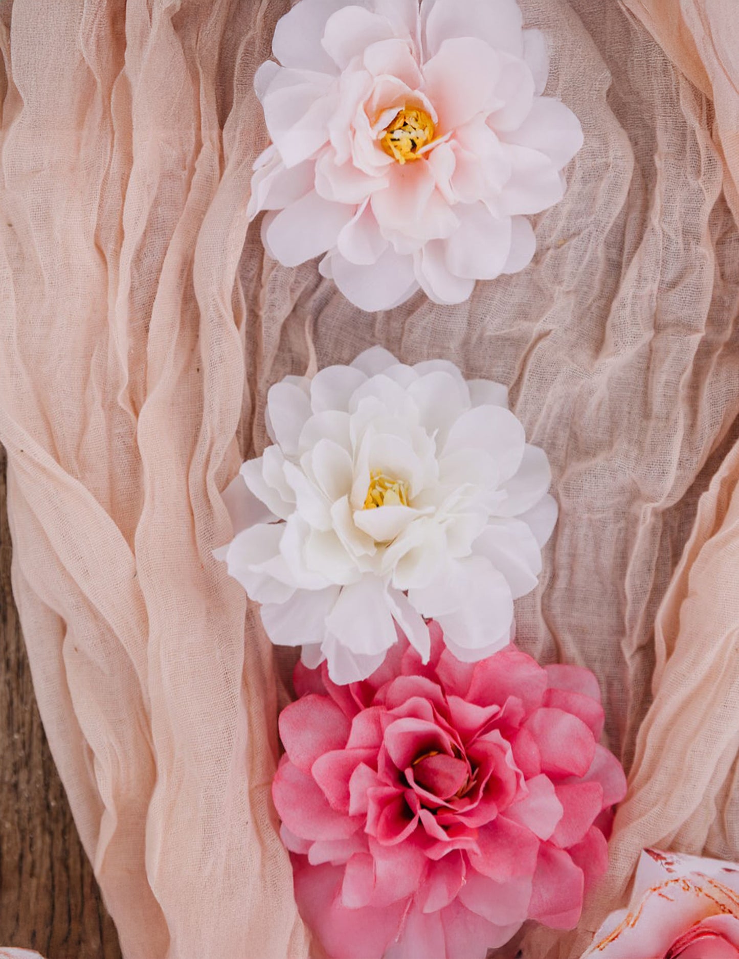 4 pivoines crème 9x9cm en tissu