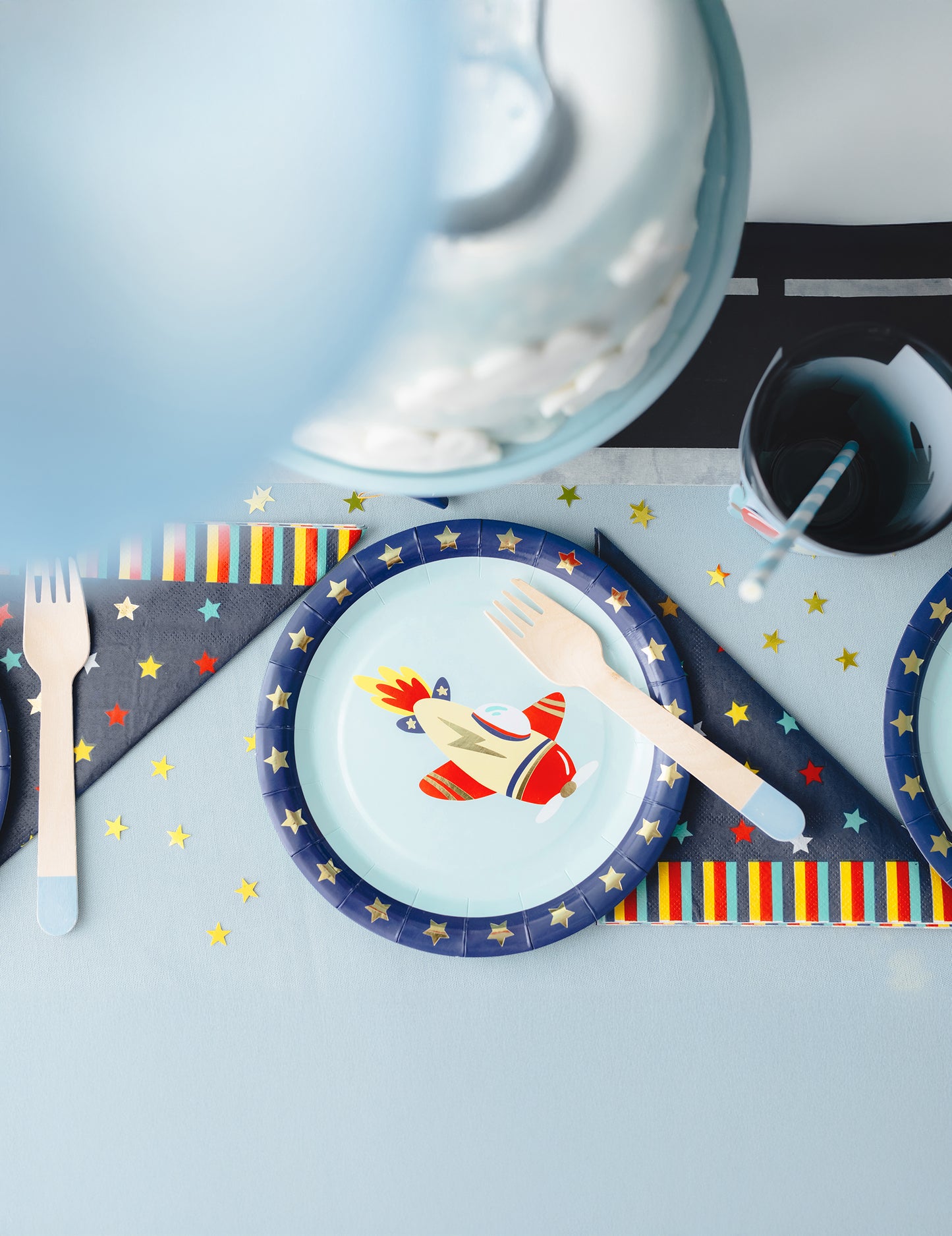 6 plăcuțe mici pentru avion 18 cm carton albastru