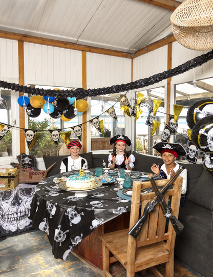 Mise en situation d'anniversaire des ballons en latex pirate