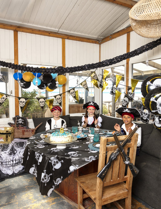 Mise en situation d'anniversaire des ballons en latex pirate