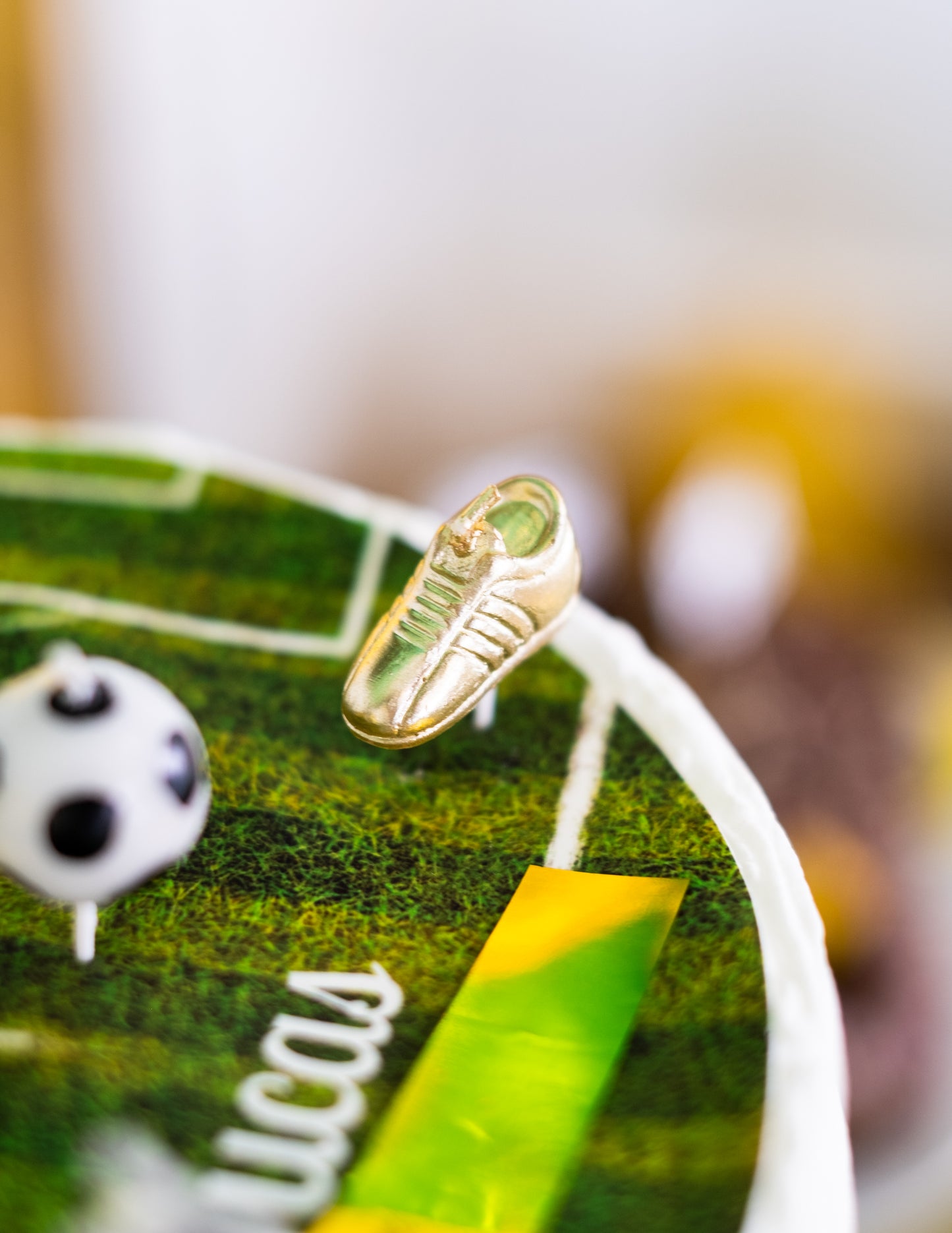 6 lumânări baloane și pantofi de fotbal 3 până la 5 cm