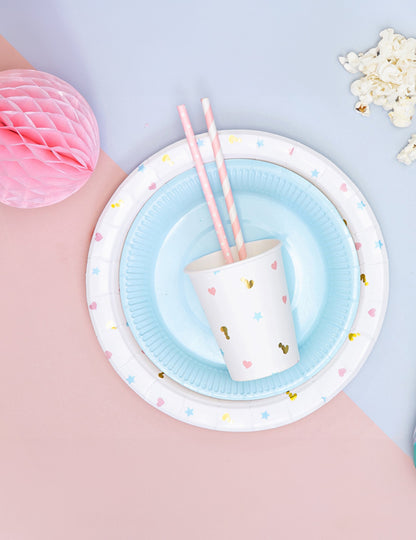 Mise en situation du gobelet en carton boy or girl pour baby shower