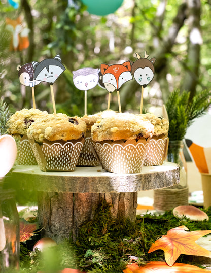 6 moules à cupcake en kraft et pics en bois animaux forêt