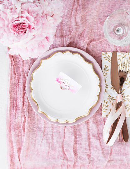 6 petites assiettes en carton blanches et bordures dorées ciselées 18 cm