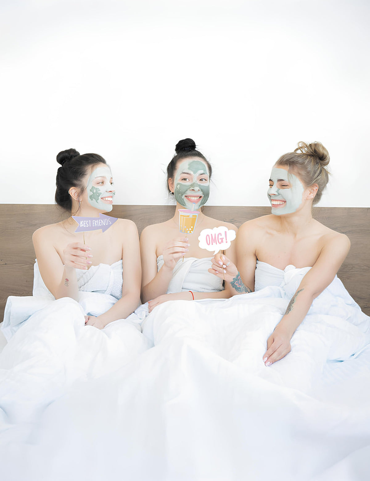 Mise en situation des accessoires photobooth pyjama party girly pour enfant