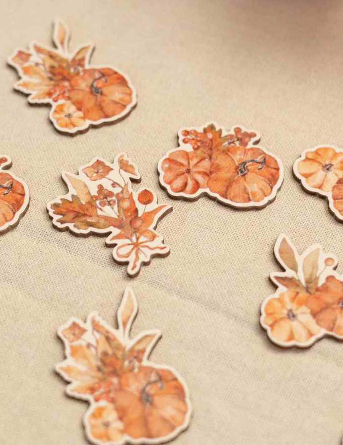 8 confetti Cottage Living din lemn culoarea pământului ars 4 - 5 cm