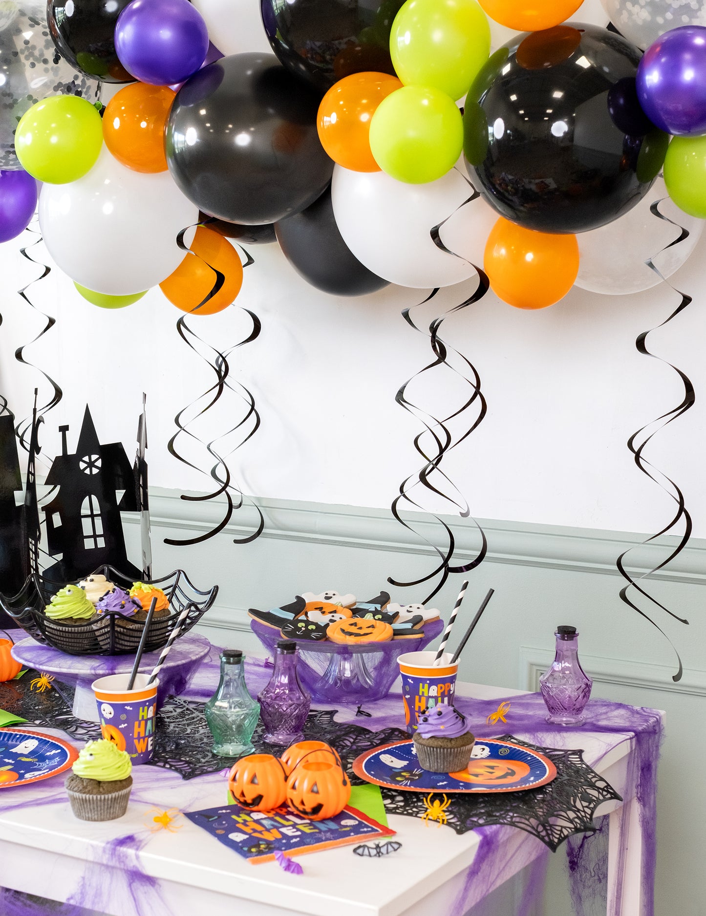 8 decorațiuni în spirală neagră