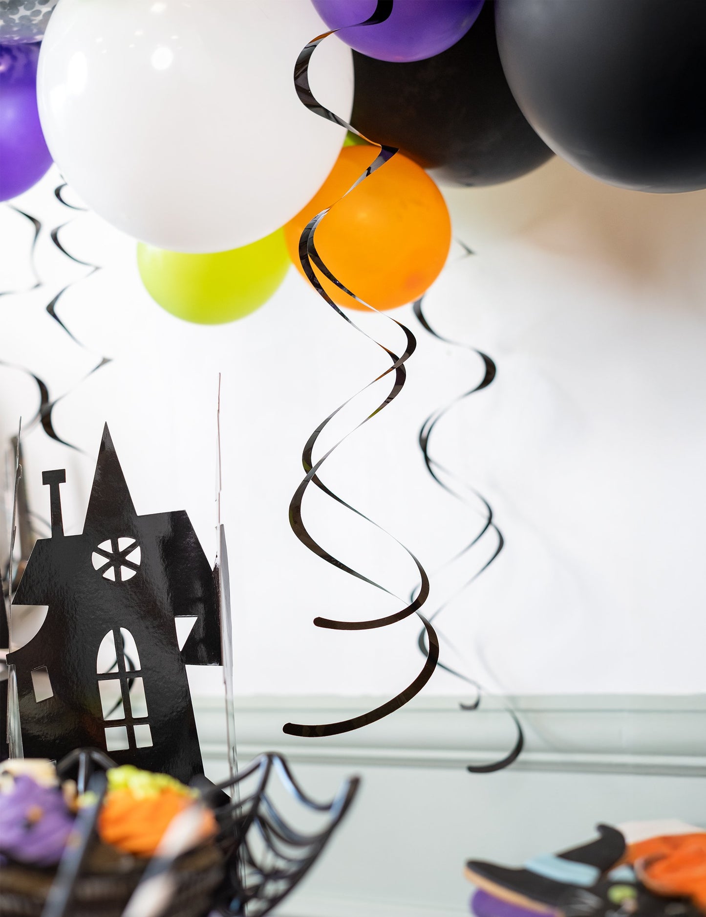 8 decorațiuni în spirală neagră