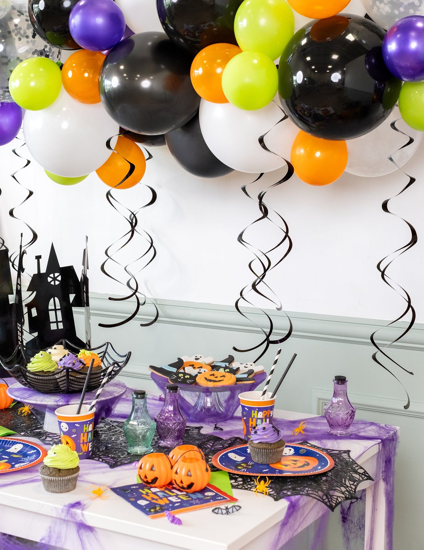 8 decorațiuni în spirală neagră