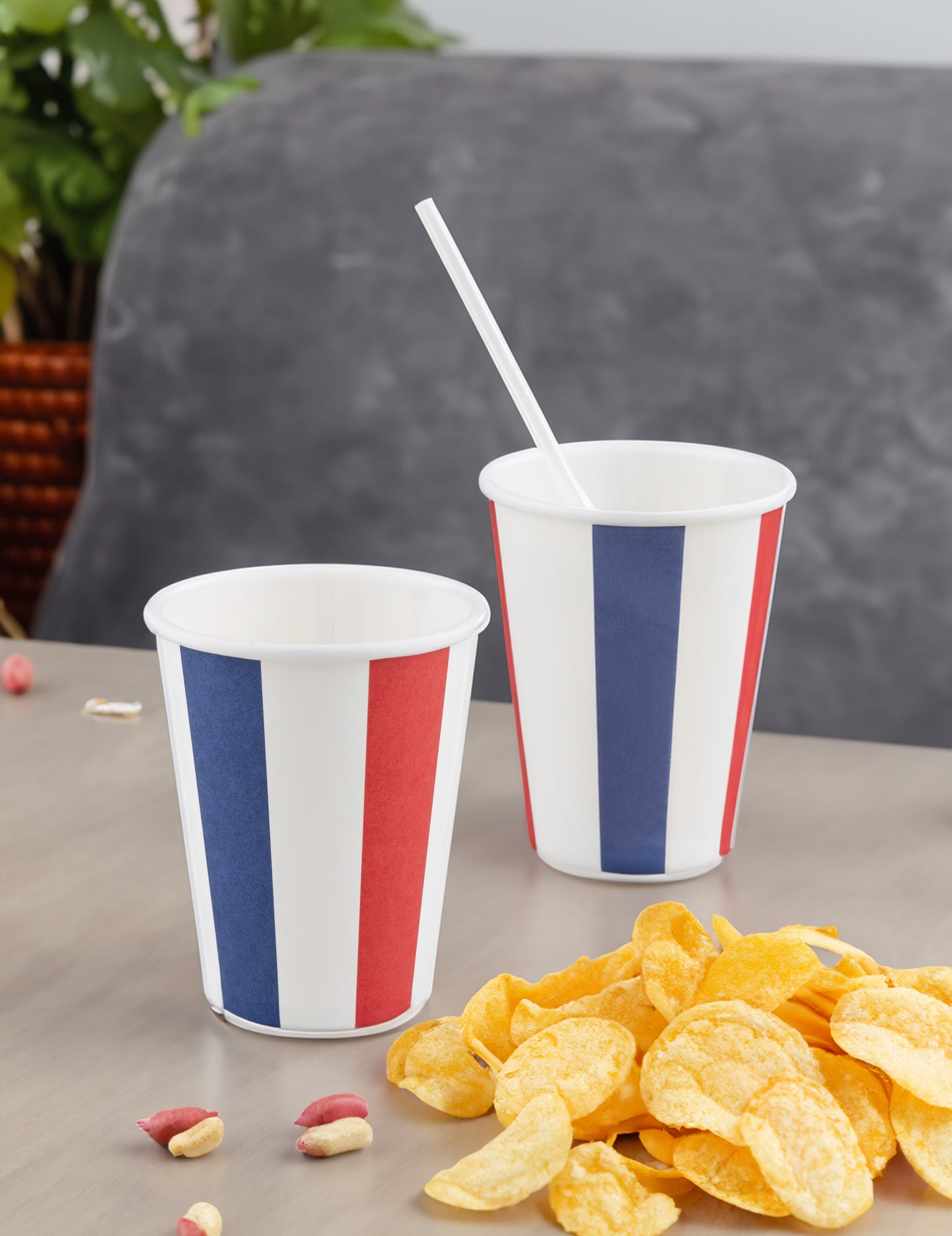 Mise en situation des gobelets tricolores bleu blanc rouge