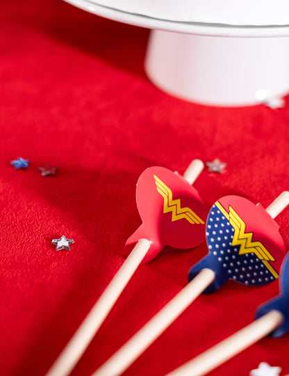 8 paie medalion din carton Wonder Woman™ de 20 cm