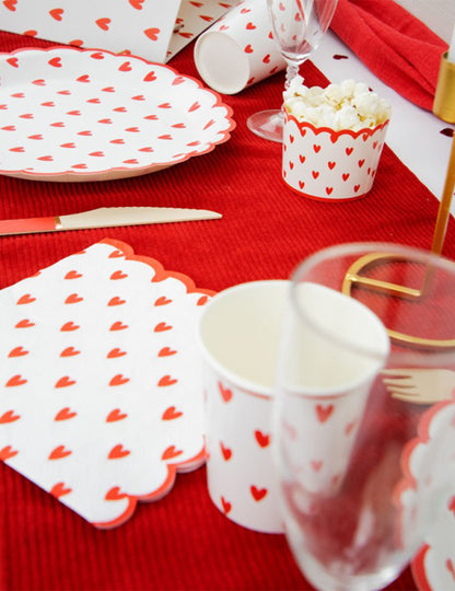 8 ghivece mici de carton cu inimioare, 6 x 7 cm