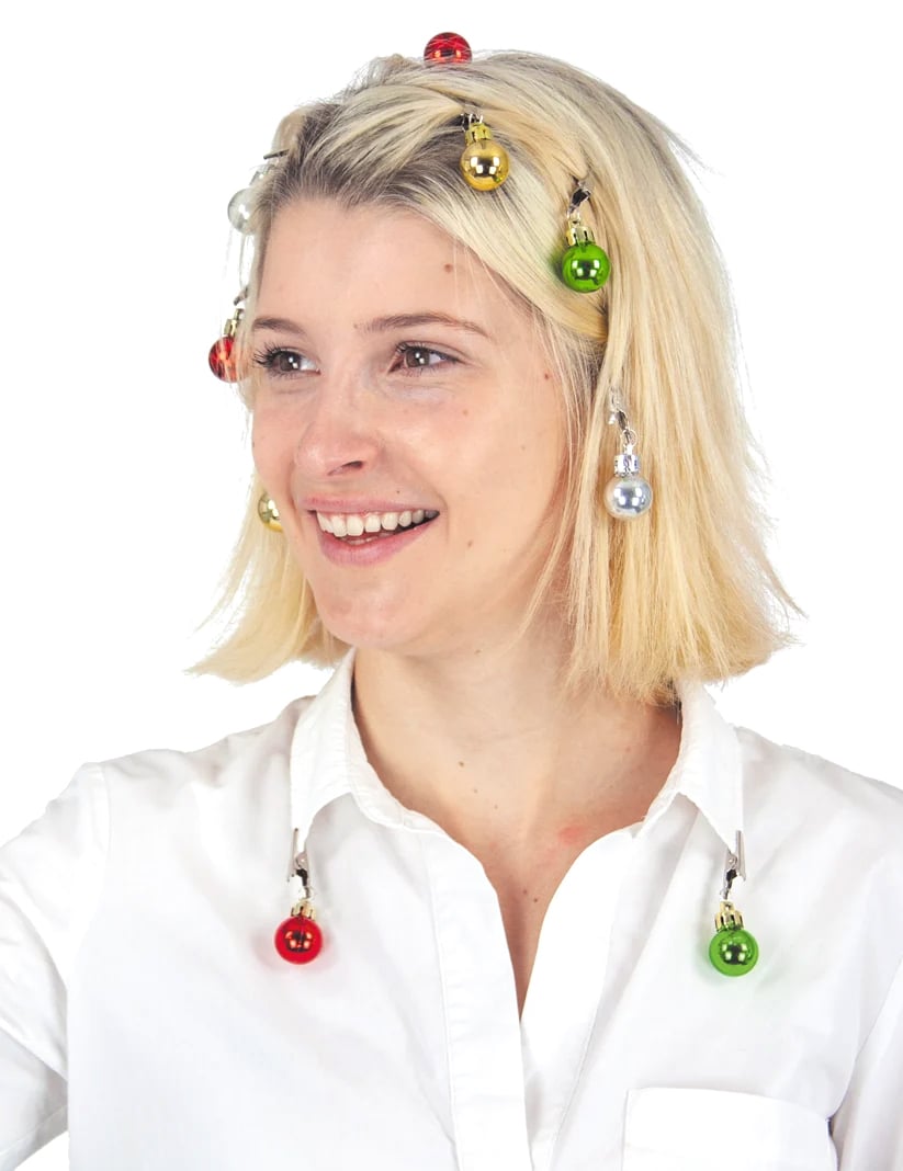 Mise en situation sur les cheveux du 9 clips pour barbe ou cheveux boules de Noël