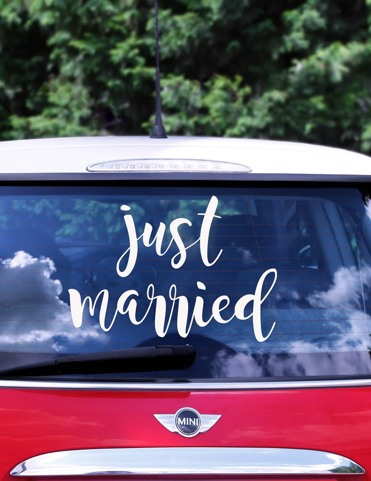 Poziționare pe luneta din spate a autocolantului pentru mașină Just Married