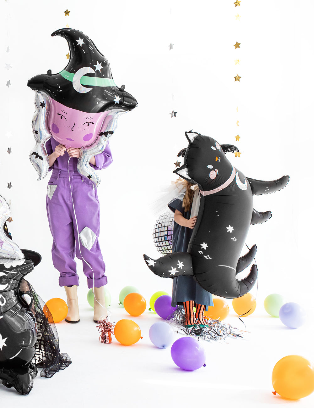 Mise en scène avec décorations du ballon aluminium chat noir Halloween