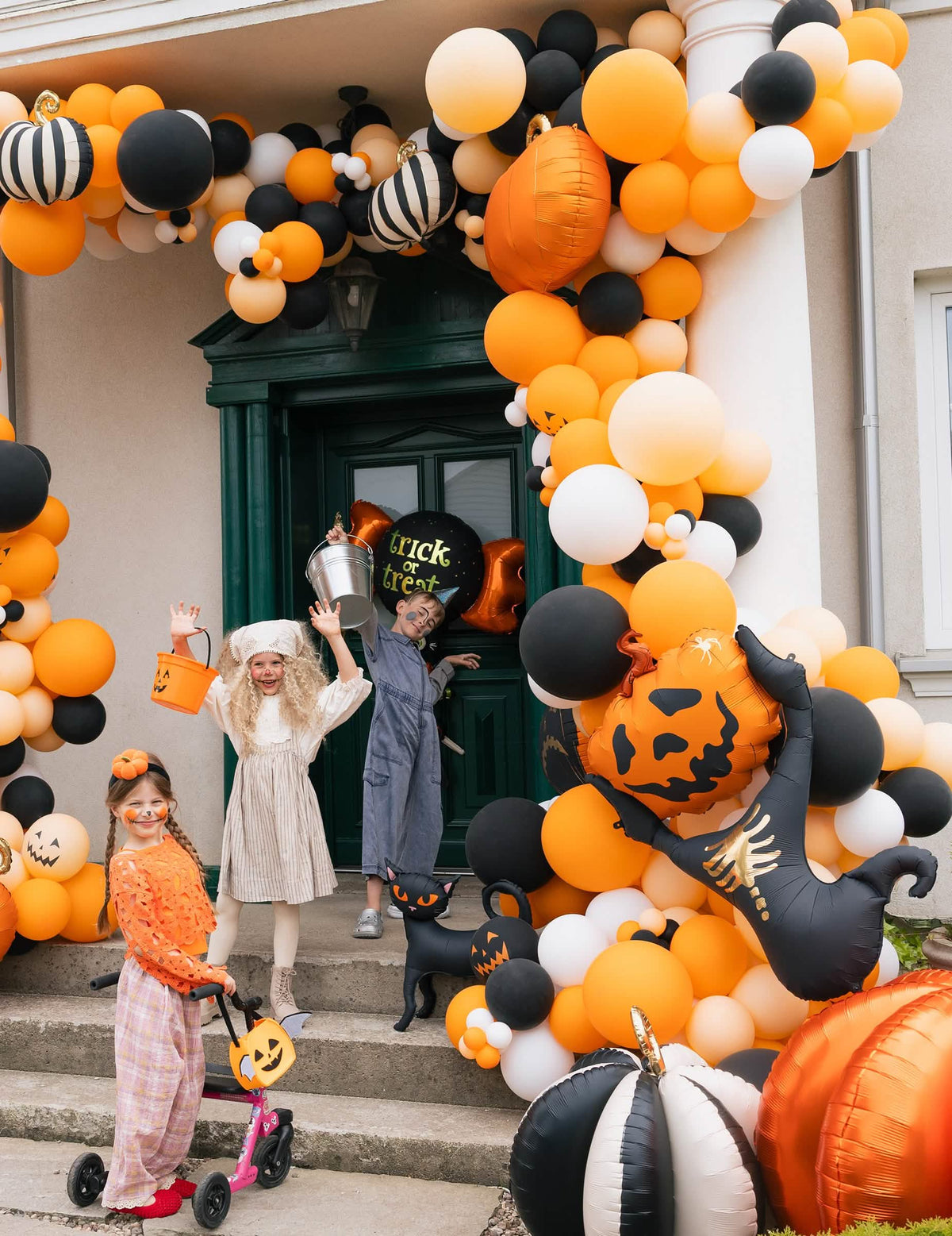 Balon din aluminiu Sperietoare de ciori negru și portocaliu 60 x 100 cm