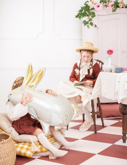 Balon din aluminiu iepure alb și auriu 70 x 72 cm 