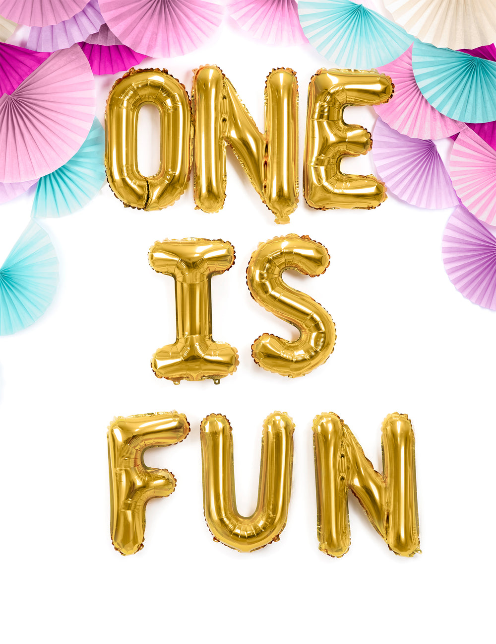 Message ONE IS FUN composé du ballon aluminium lettre doré