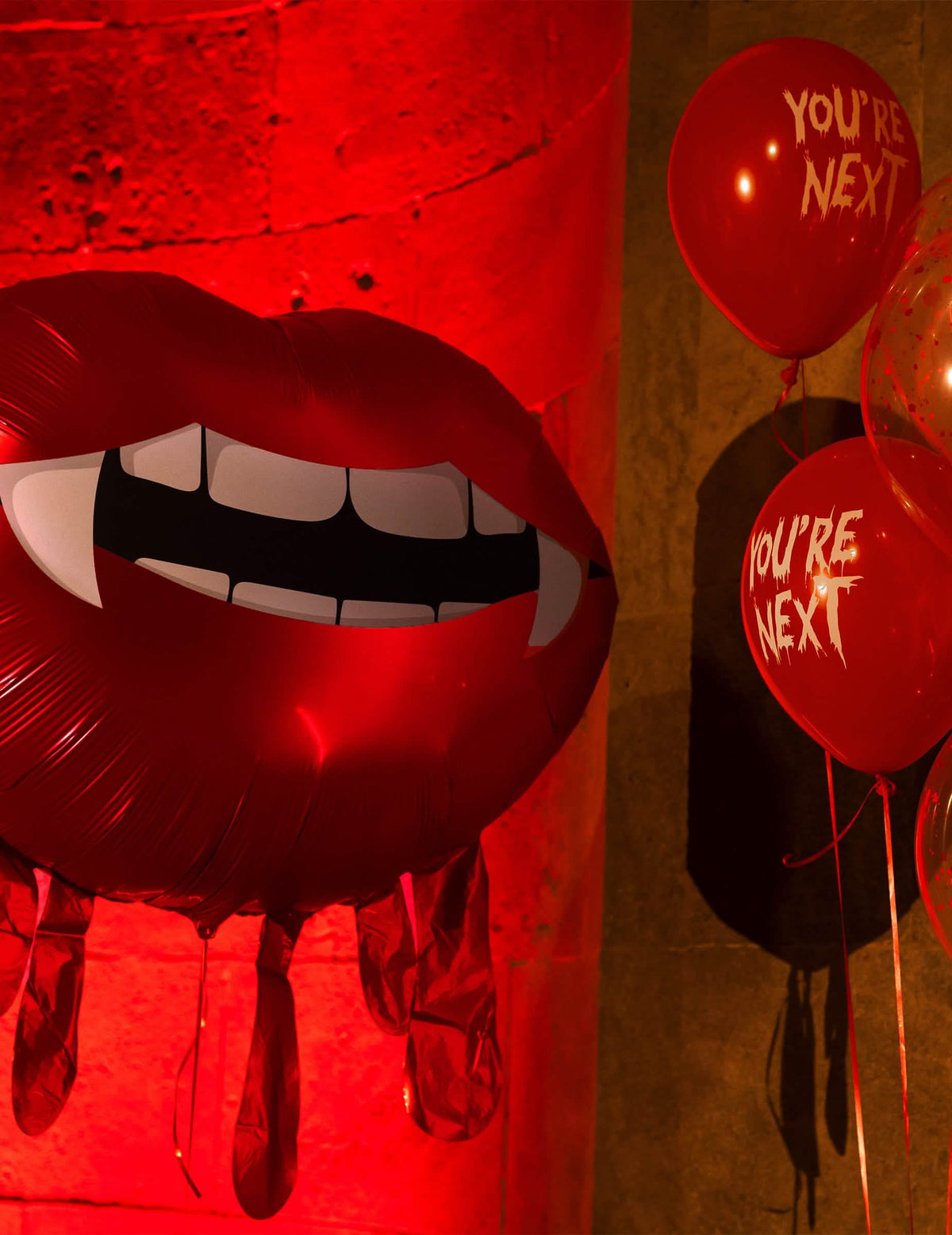 Balon din folie de aluminiu gură de vampir 92 x 60 cm