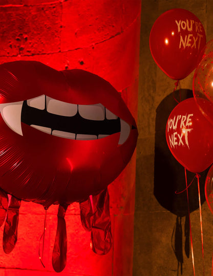 Balon din folie de aluminiu gură de vampir 92 x 60 cm
