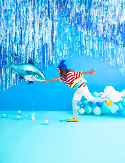 Minge folie Shark 102 x 62 cm pentru ziua de naștere a oceanului