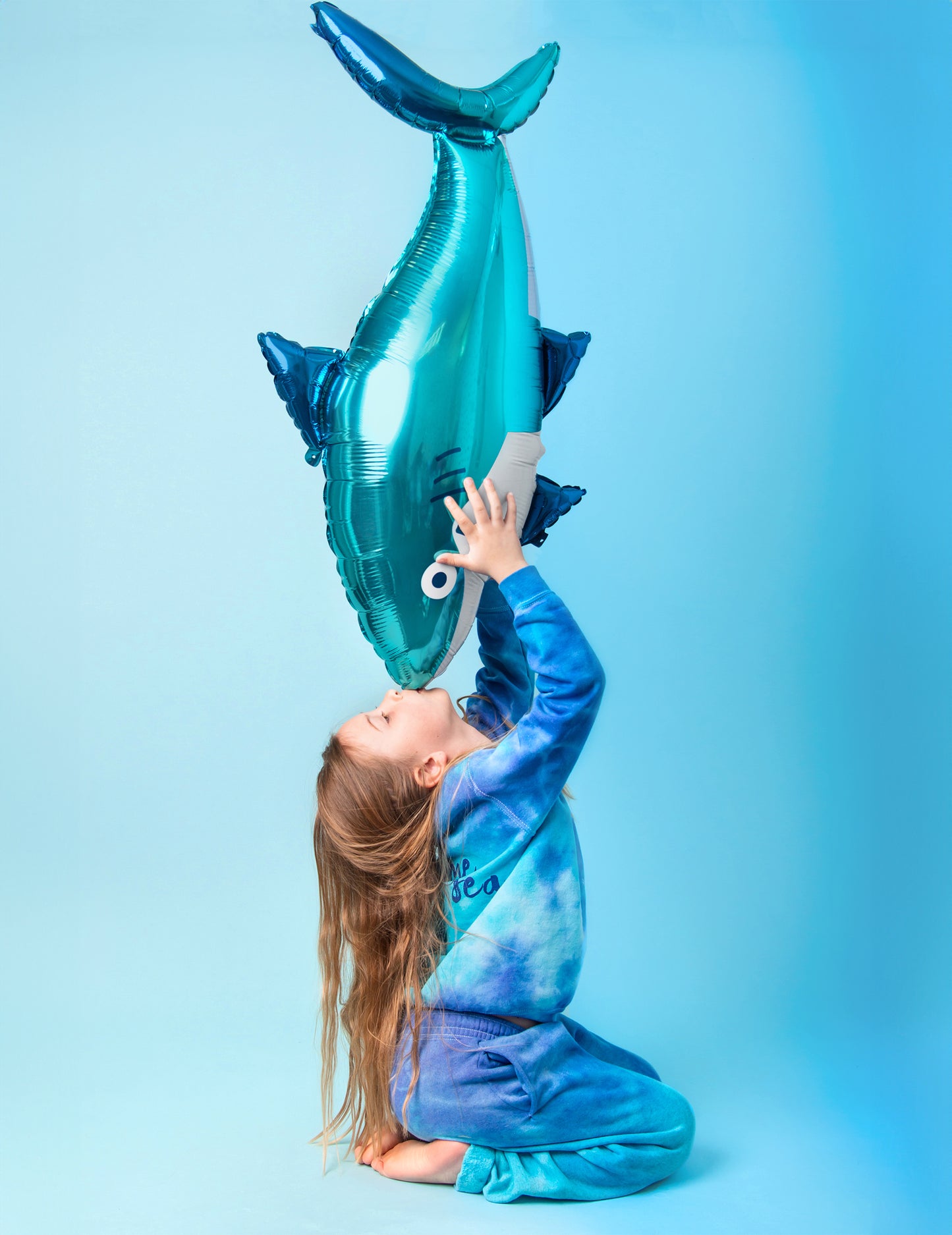 Minge folie Shark 102 x 62 cm pentru ziua de naștere a oceanului