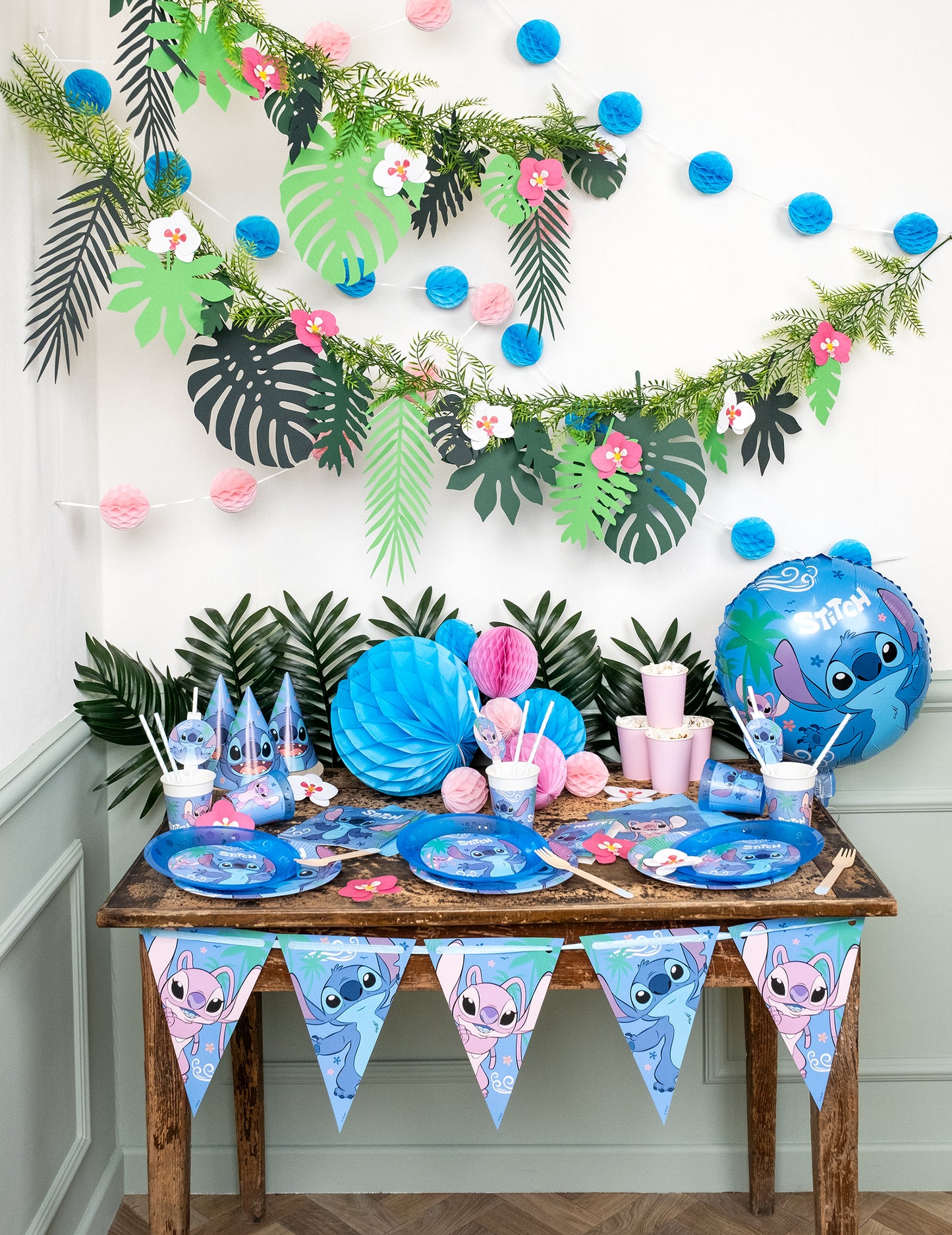 Table de fête décorée du ballon aluminium rond Stitch™