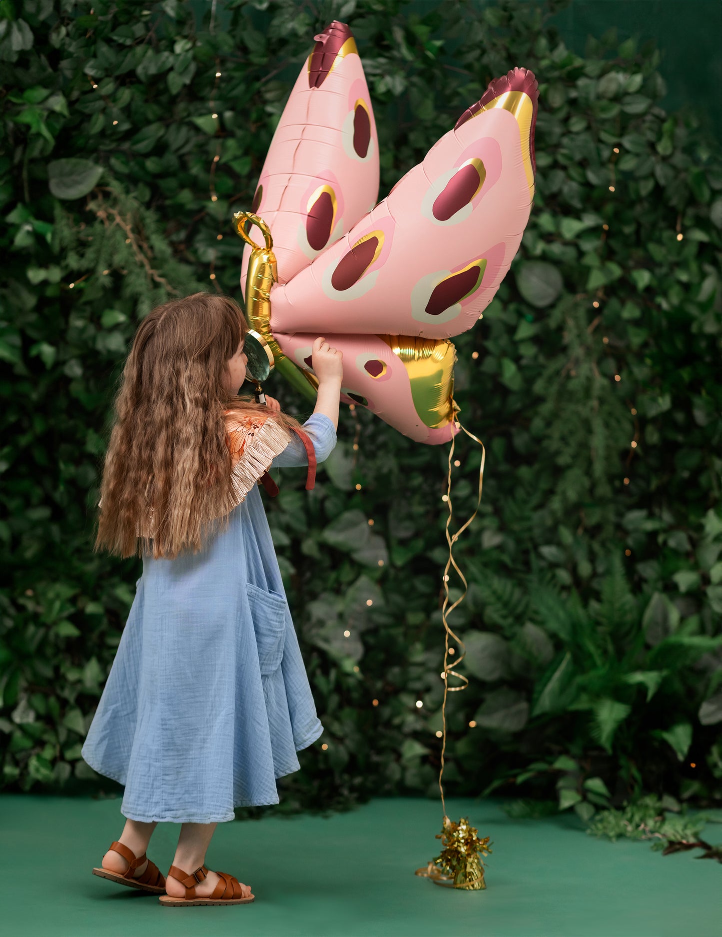 Minge gigantică din aluminiu în formă de fluture 120 x 87 cm roz și auriu