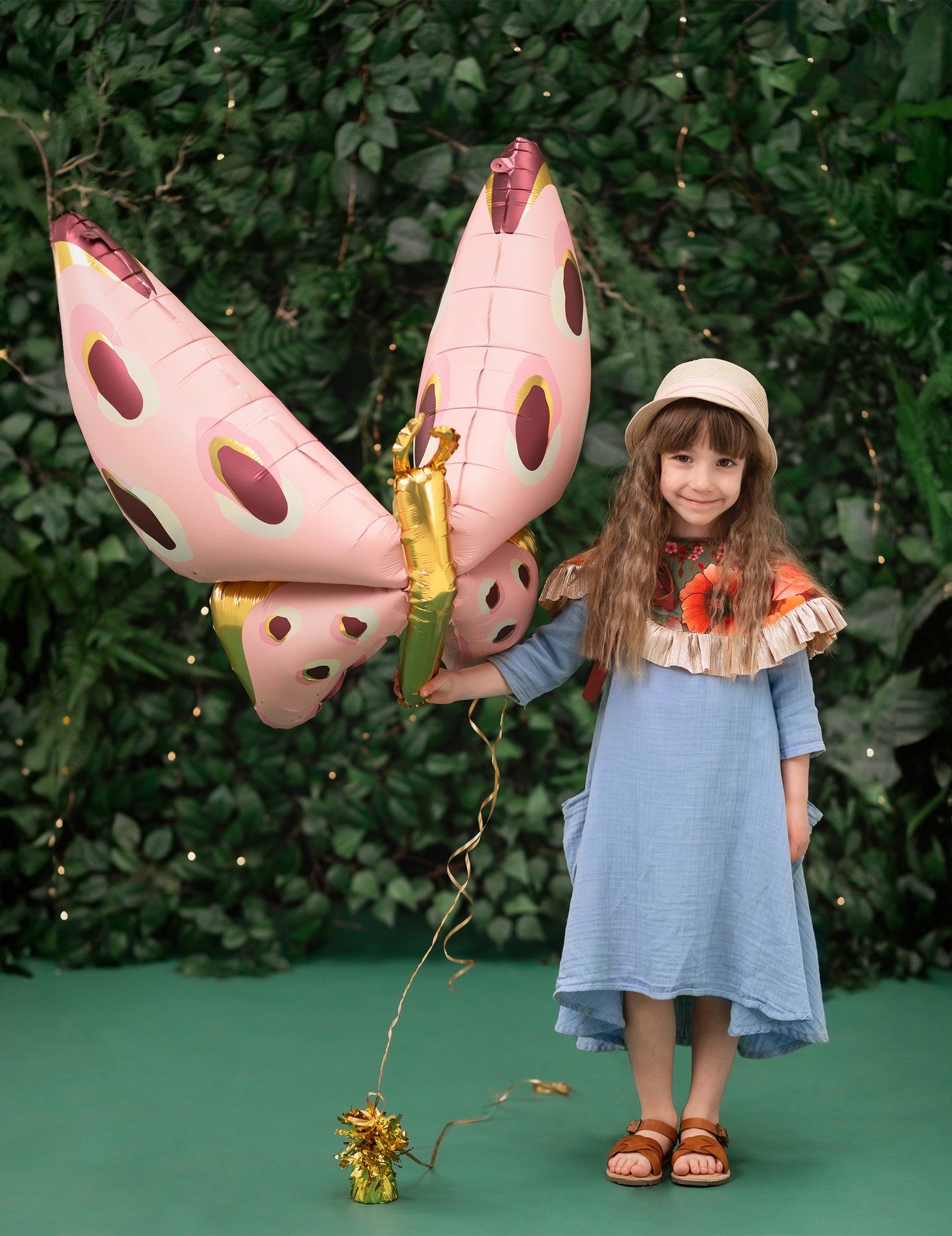 Minge gigantică din aluminiu în formă de fluture 120 x 87 cm roz și auriu