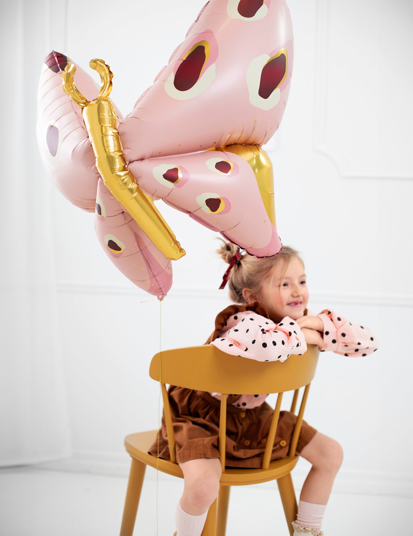 Minge gigantică din aluminiu în formă de fluture 120 x 87 cm roz și auriu