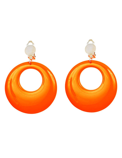 Vue de face de la paire de boucles d'oreilles orange fluo pour adulte de forme ovale