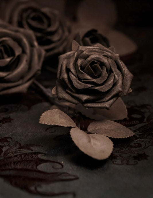 Branche de 5 roses noires 71 cm