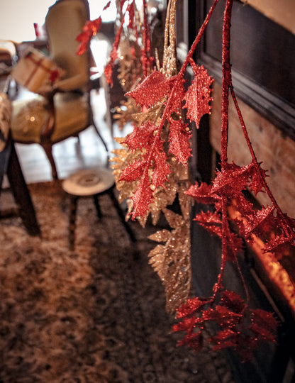 Ramură de ilex cu sclipici roșu 70 cm 