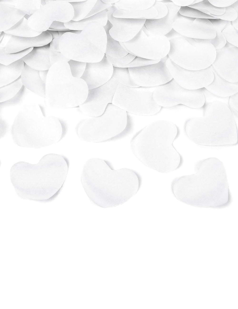 Gros plan sur les confettis du canon à confettis coeurs pour fête