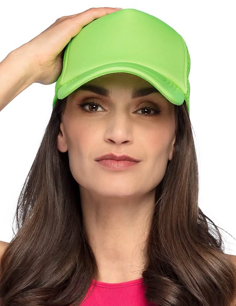 Gros plan de la casquette vert fluo