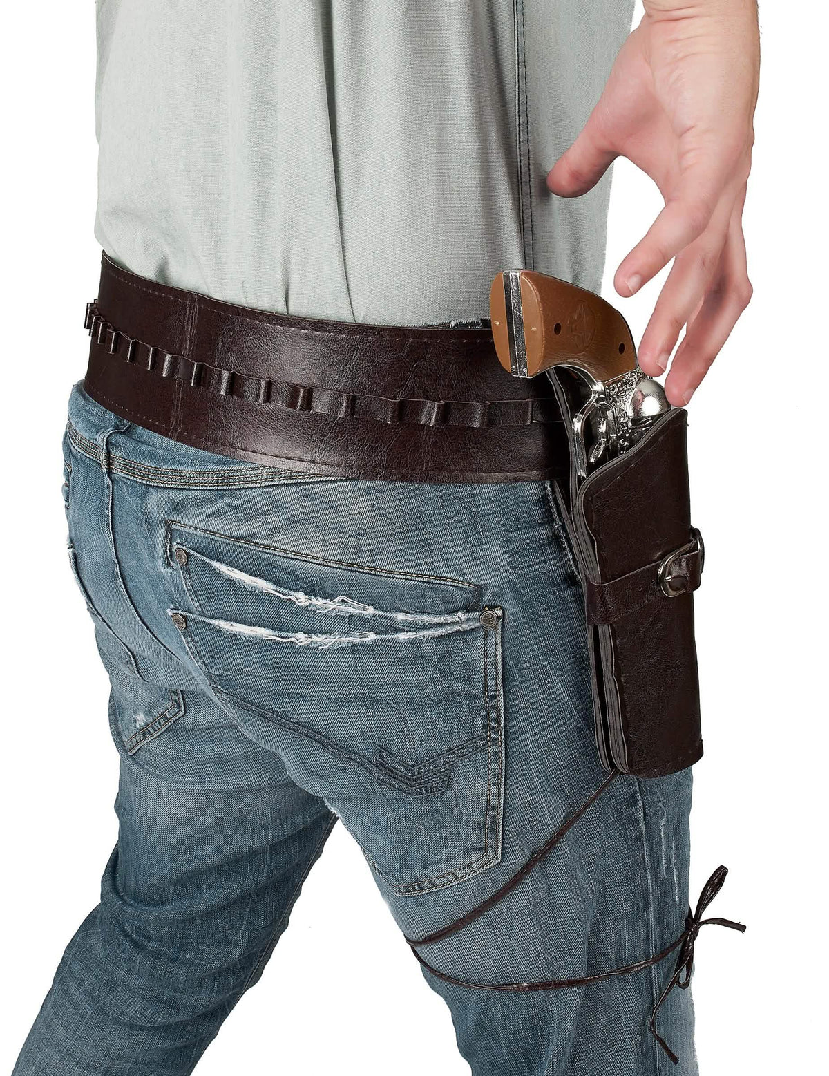 Prim-plan pe toc și pistolul de la cureaua cu toc cowboy pentru adult