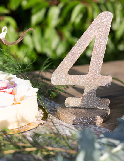 Centrul de masă Figura 4 Șampanie din lemn strălucitoare 20 cm