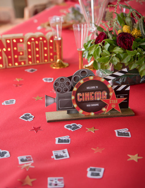 Mise en situation sur table du centre de table en bois Hollywood